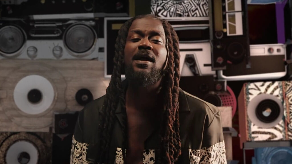 NEW MUSIC VIDEO PREMIERE: OLDMAN’S RADIO BY SAMINI