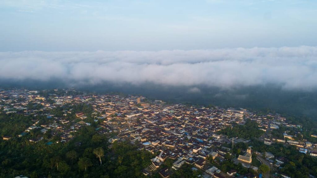 VIDEO::::LARTEH AKWUAPEM : THE CURRENT STATE OF ROAD AND BEAUTIFUL VIEW.