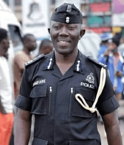 VIDEO:::IGP DAMPARE ARRESTED ONE OF  HIS OWN OFFICER ” AFTER A SECRET VIDEO EXPOSED HIM SΈXÛALLY HARRASSING A LADY